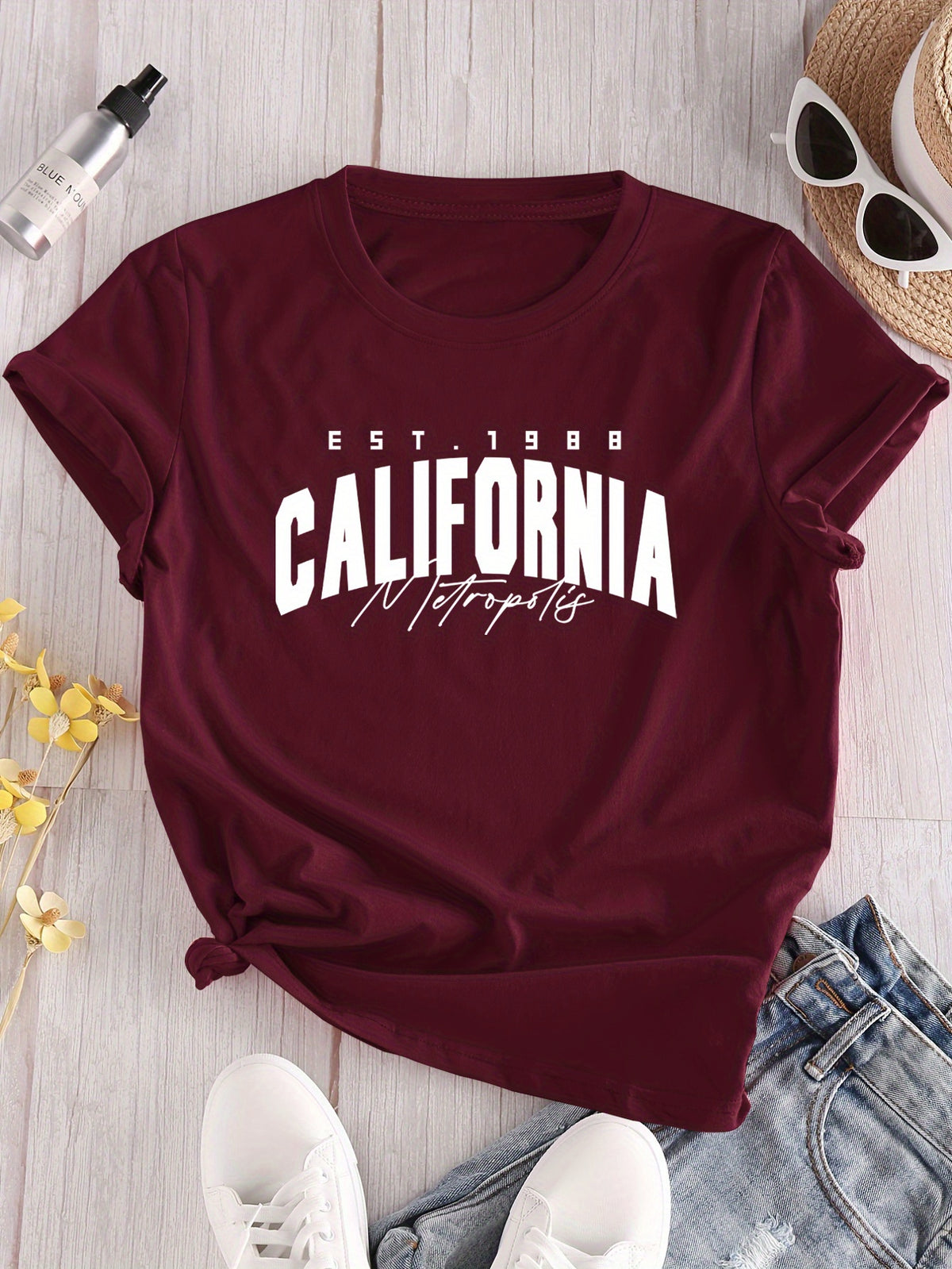 California 1988 Women's Vintage Graphic T-Shirt - Maroon Short Sleeve Round Neck Casual Top with EST.1988 California Print, Slightly Elastic Comfort Fit for Spring Summer Fall, Spring Summer Apparel, Soft Fabric Tee