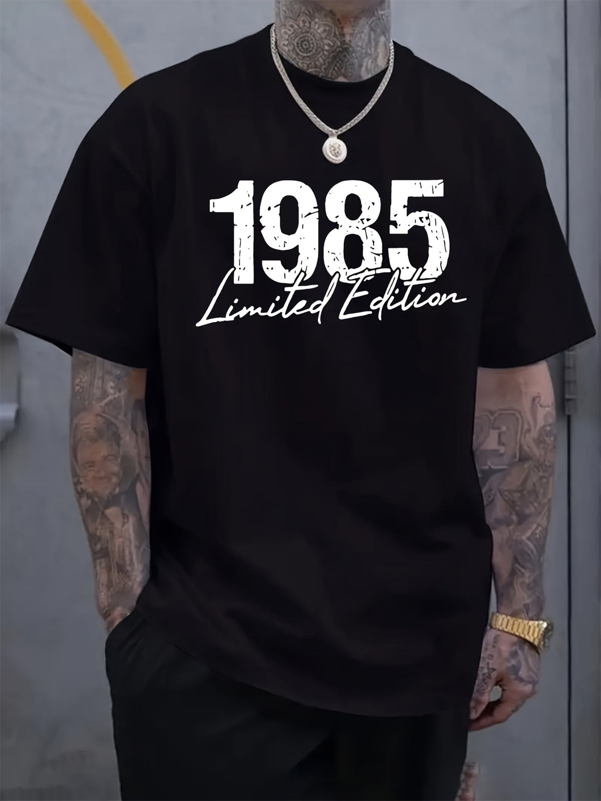 Men's 1985 Limited Edition Retro Oversized T-Shirt - Bold 1985 Number Print Light Gray Crew Neck Short Sleeve Tee, Machine Washable Vintage Shirt Suitable for Birth Year Merchandise & Everyday Casual Wear, Year-Round Top, PLUS SIZE