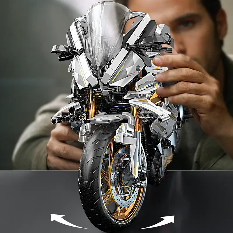 1:5 2000pcs white Golden locomotive building blocks assembled model, splicing is simple and easy to operate, suitable for birthday, Christmas, Halloween, Thanksgiving, New Year, party gifts