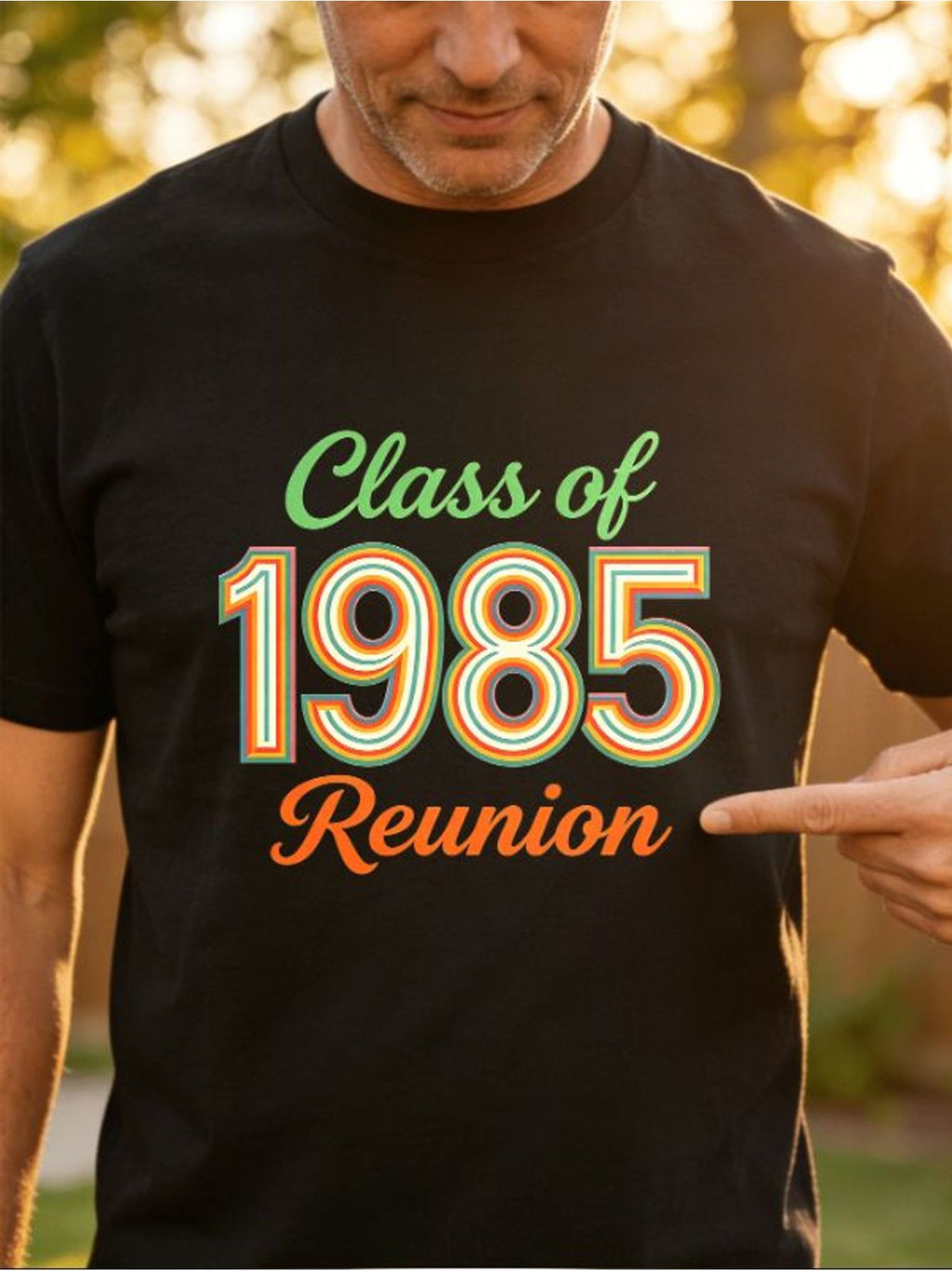 Class of 1985 Reunion T‑Shirt, Vintage Rainbow Concentric Number Graphic Tee, Retro 80s Vibe Throwback Squad Shirt, Men Casual Top for Alumni Meet‑up Celebration