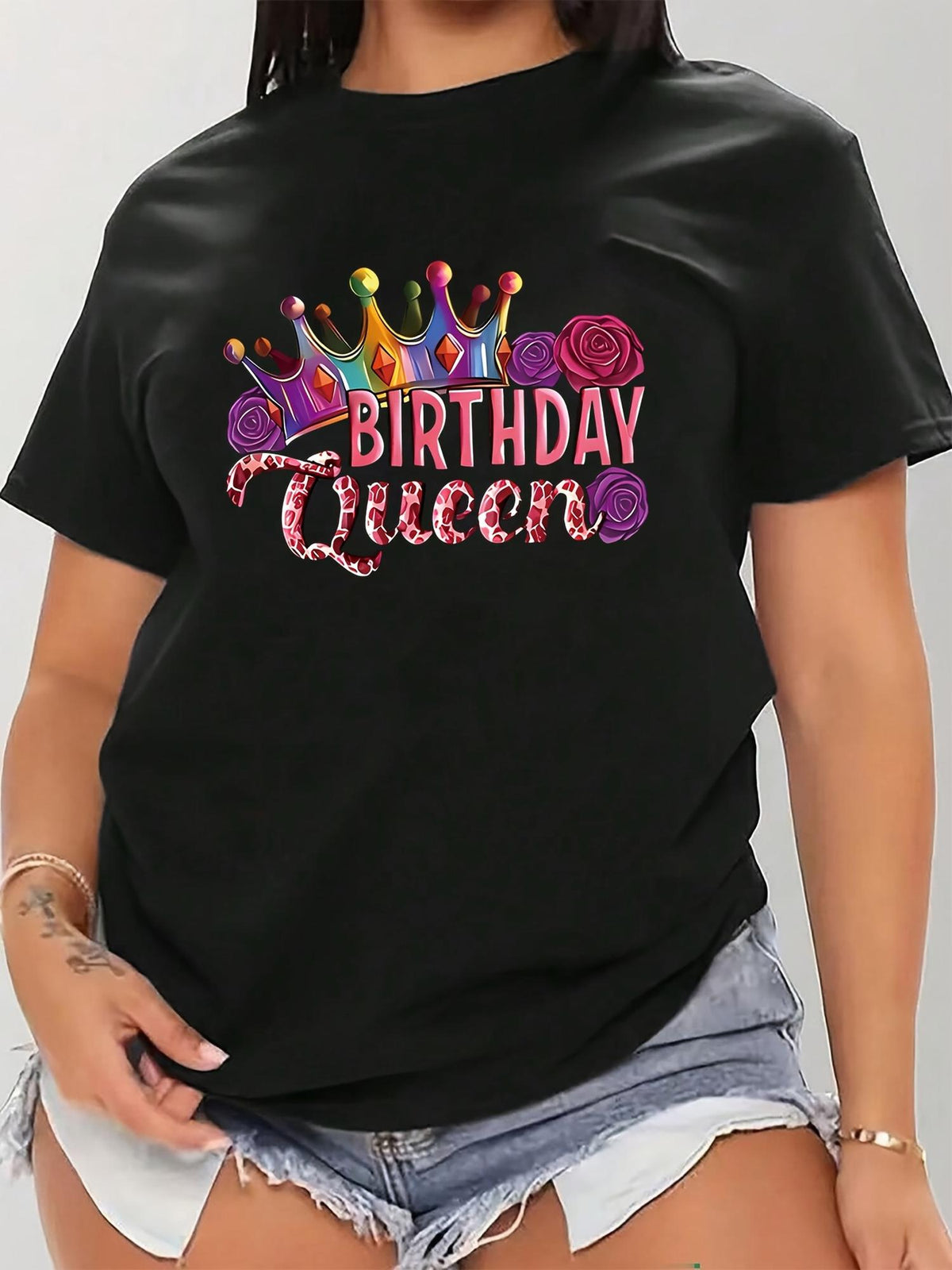 - - Black T-Shirt for Women with Vibrant 'Birthday Queen' Design - Casual Fabric, Short Sleeve Round Neck, Machine Washable