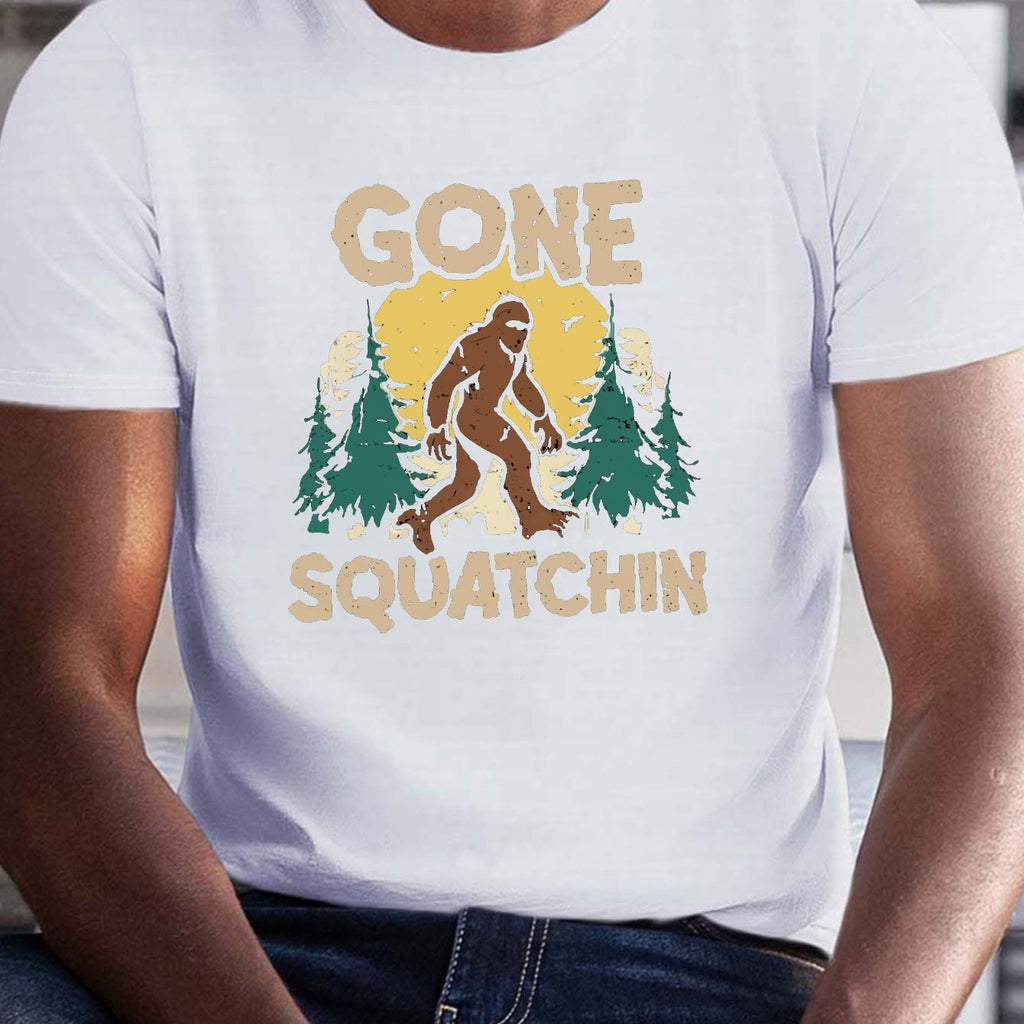 Plus Size Men's Summer T-shirt, Sasquatch T Shirt Gone Squatchin Graphic Print Short Sleeve Tees, Trendy Casual Tops For Daily Life, Big & Tall