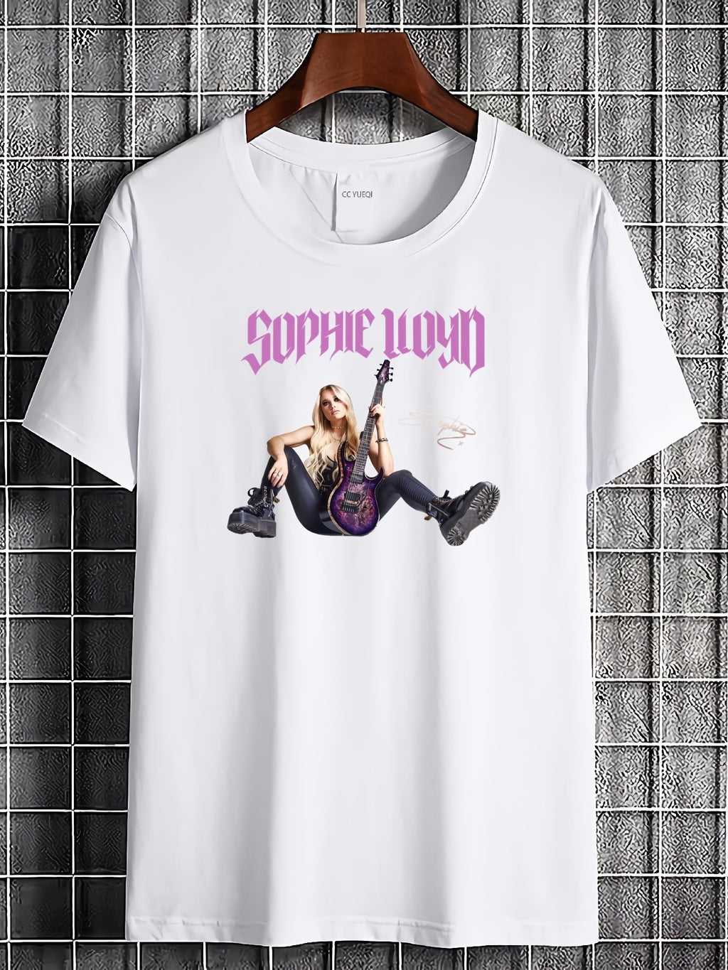 Men's & Women's Sophie Lloyd Signature Rock Music Unisex 100% T-Shirt, Soft, All Season Casual Streetwear Essential, All-Match All Season Style, Affordable Daily Wear & Perfect Christmas Gift for Fans And Friends - 220g