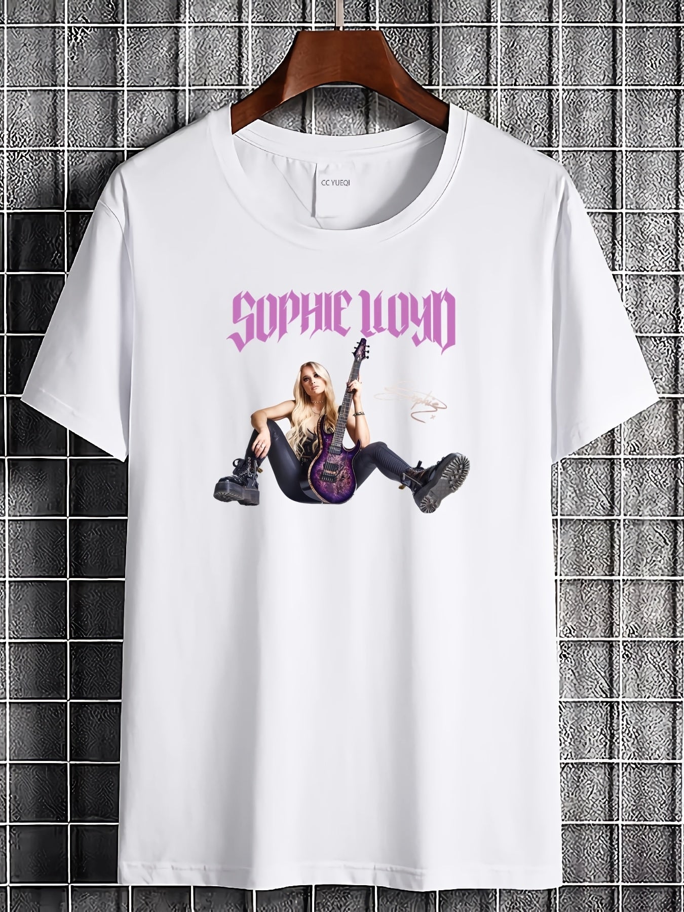 Men's & Women's Sophie Lloyd Signature Rock Music Unisex 100% T-Shirt, Soft, All Season Casual Streetwear Essential, All-Match All Season Style, Affordable Daily Wear & Perfect Christmas Gift for Fans And Friends - 220g